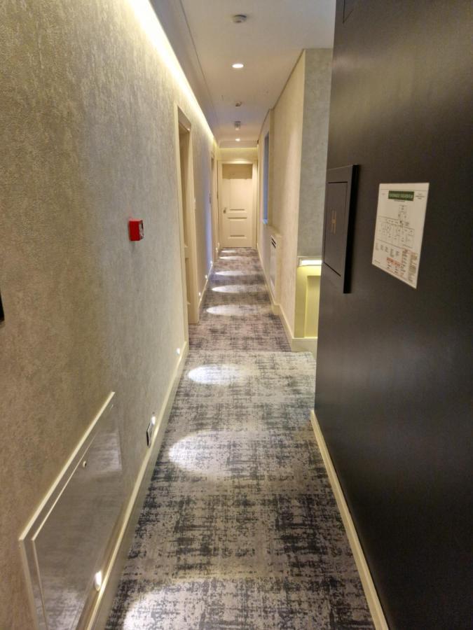H41 Luxury Suites Belgrad Exteriör bild