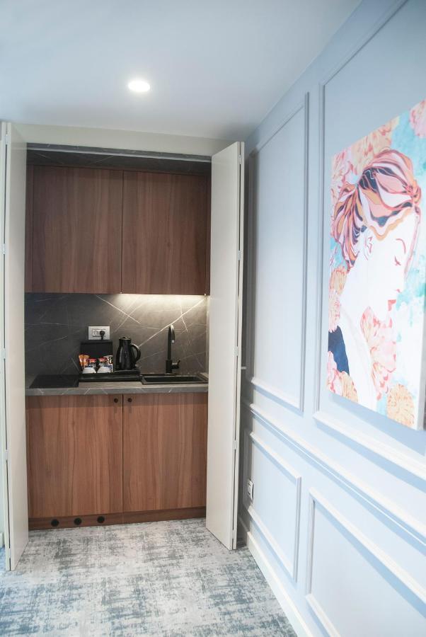 H41 Luxury Suites Belgrad Exteriör bild