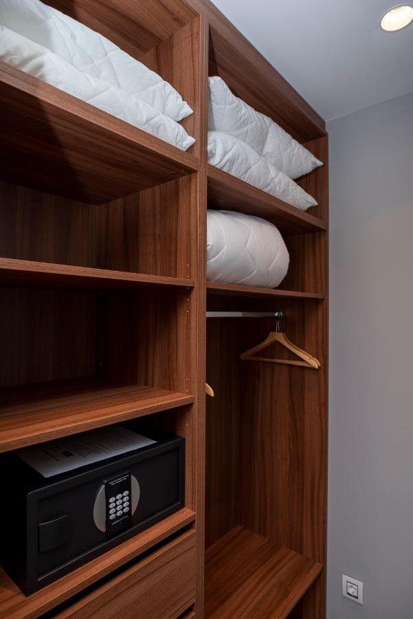 H41 Luxury Suites Belgrad Exteriör bild