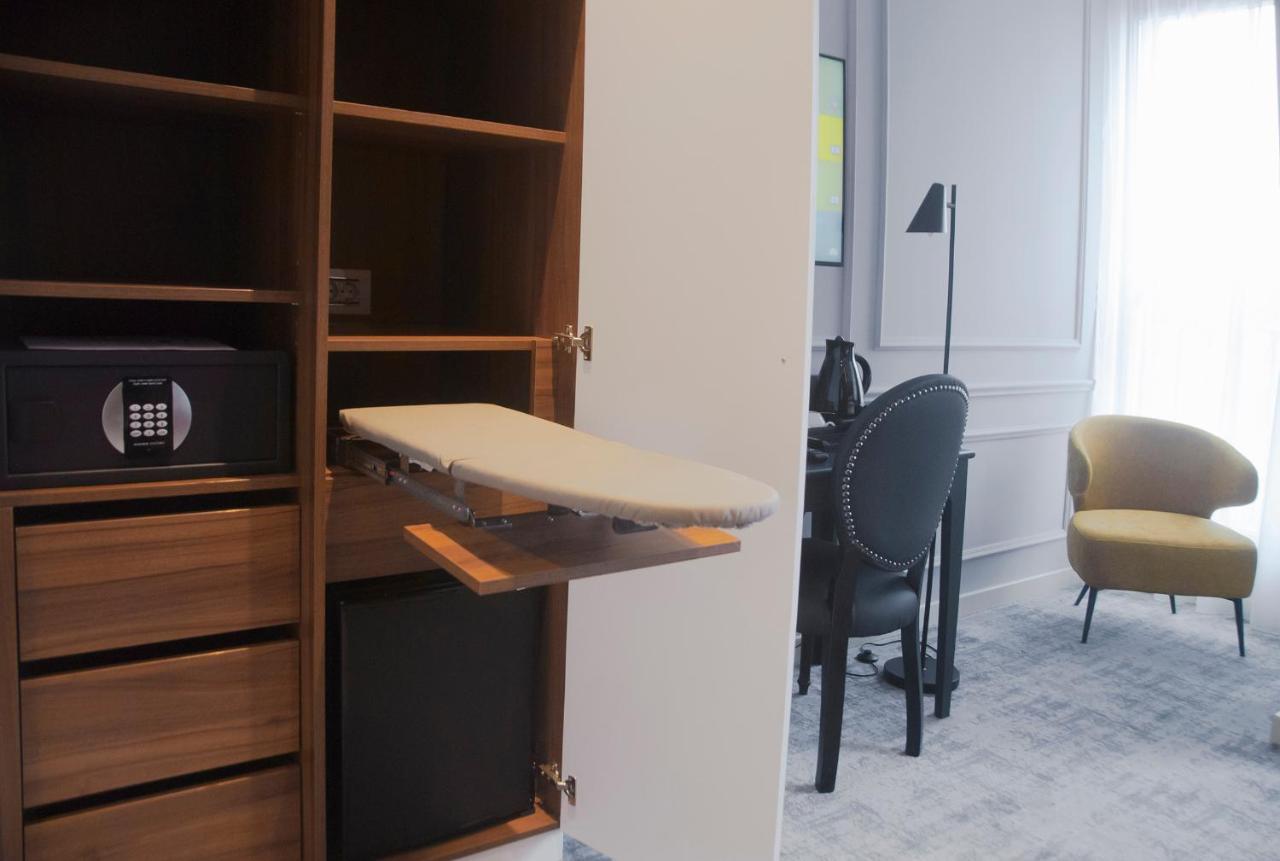 H41 Luxury Suites Belgrad Exteriör bild